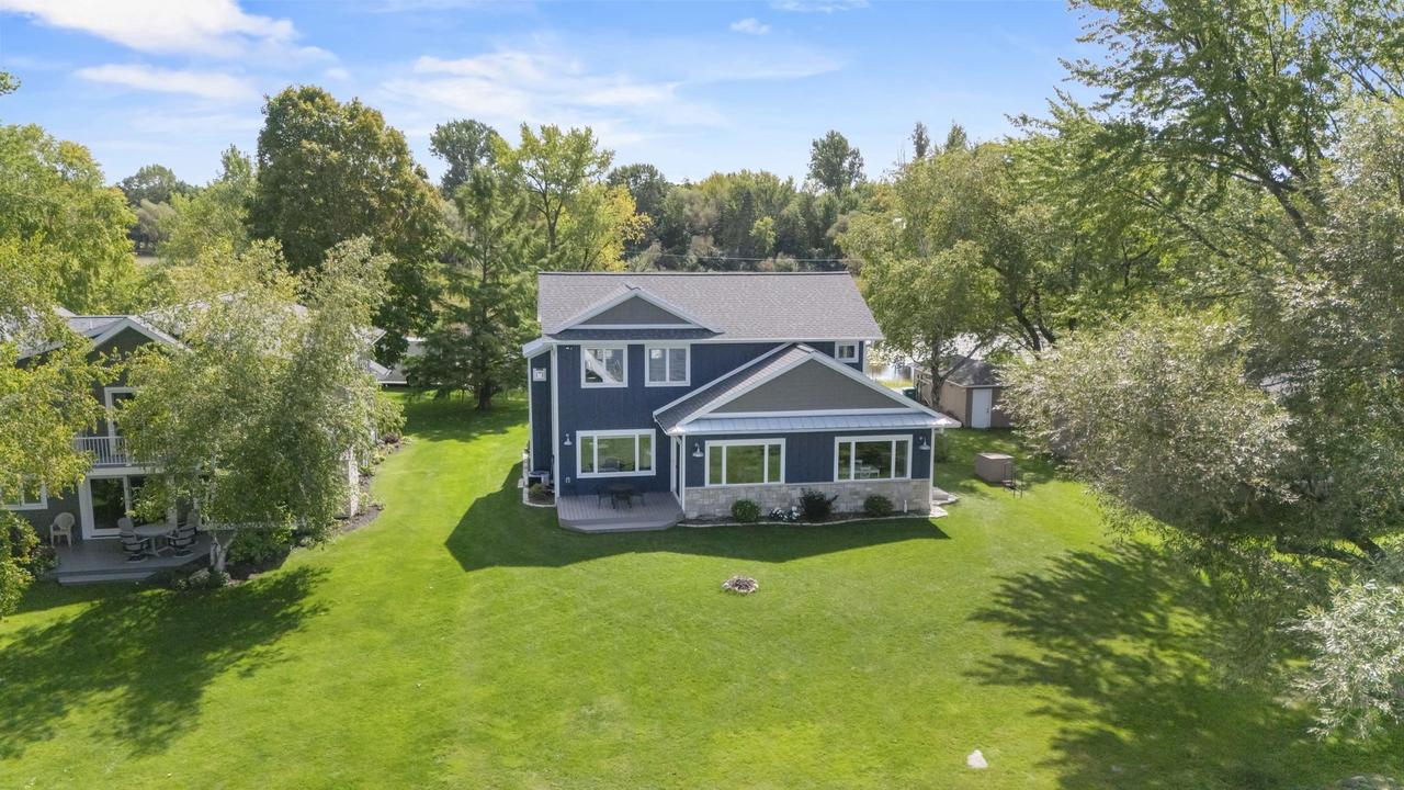 W3132 Blackbird Point Lane