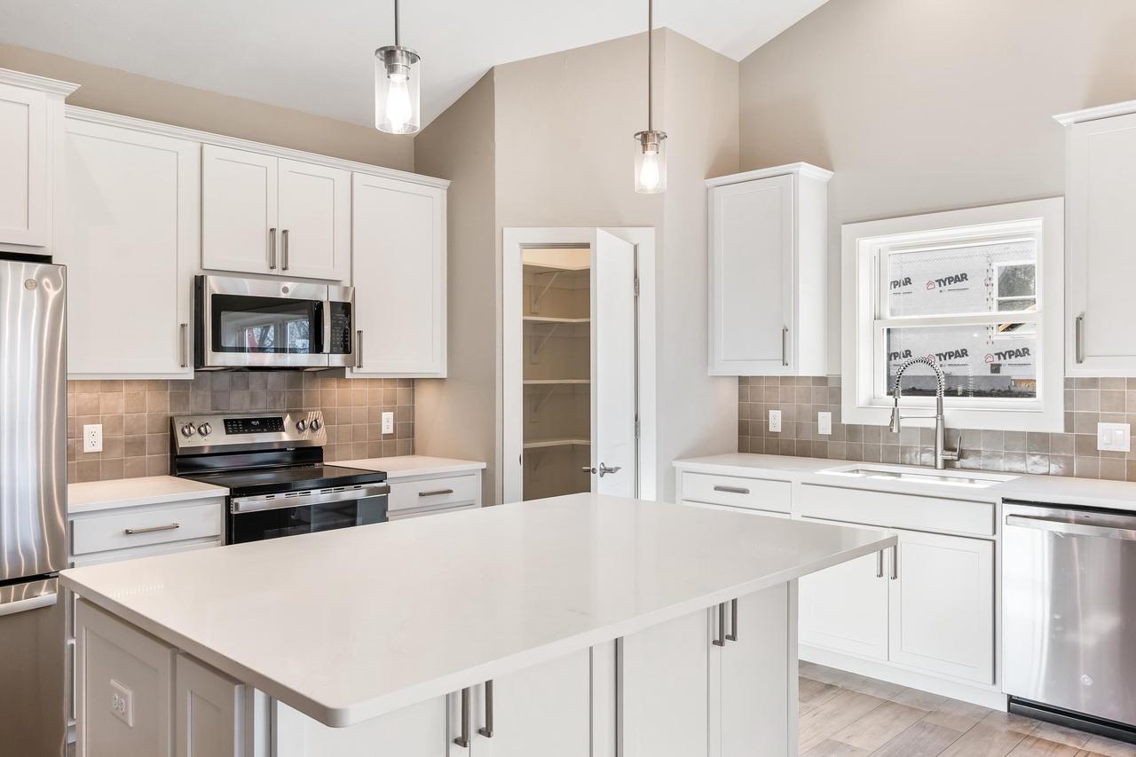 754 Kensington Drive