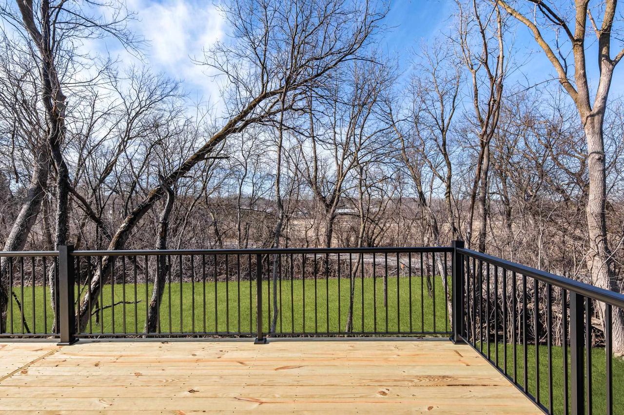 742 Kensington Drive