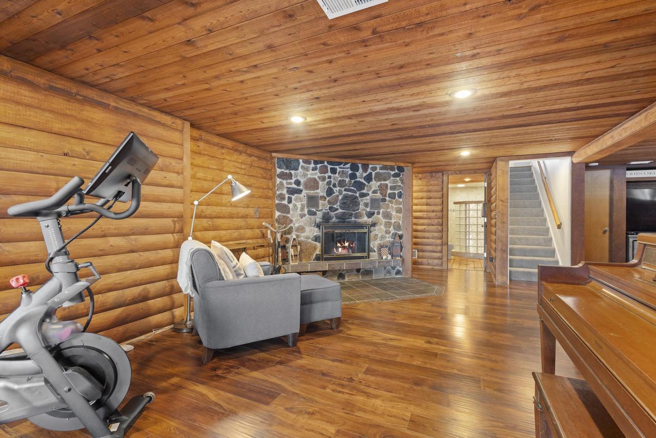 W3385 & W3380 Orchard Avenue