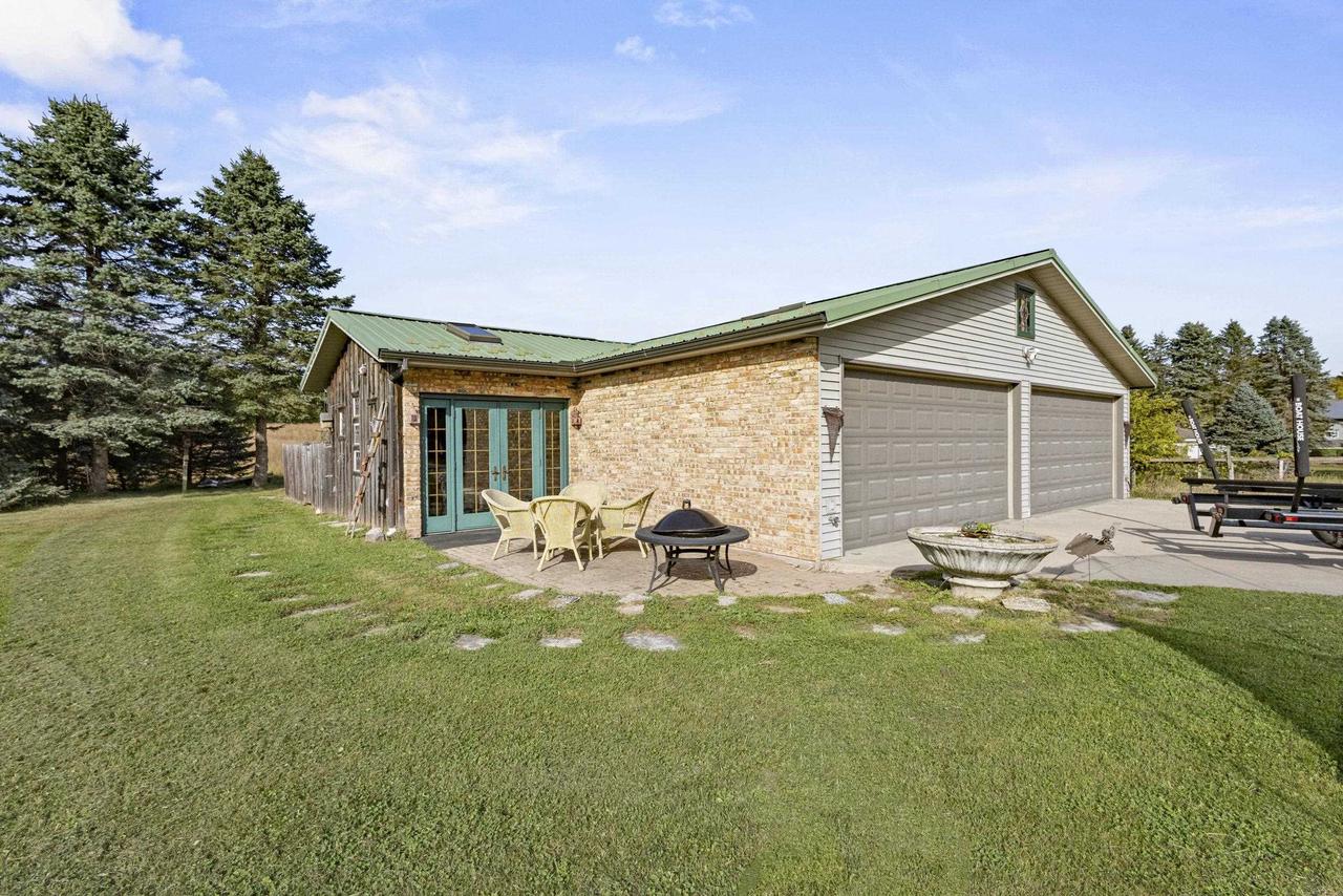 W3385 & W3380 Orchard Avenue