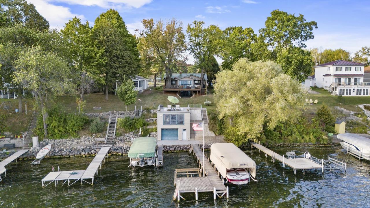 W3385 & W3380 Orchard Avenue