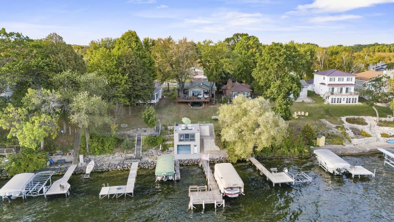 W3385 & W3380 Orchard Avenue