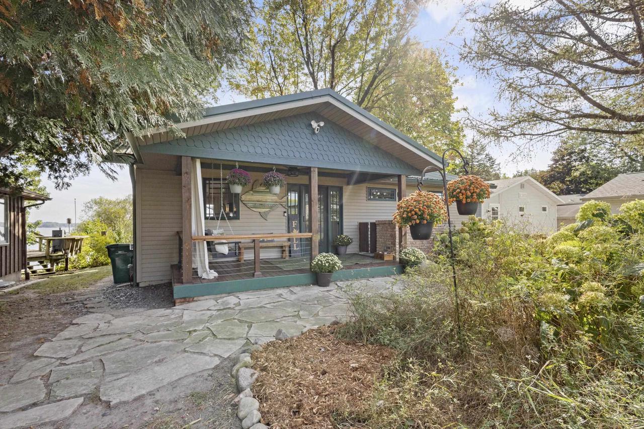 W3385 & W3380 Orchard Avenue