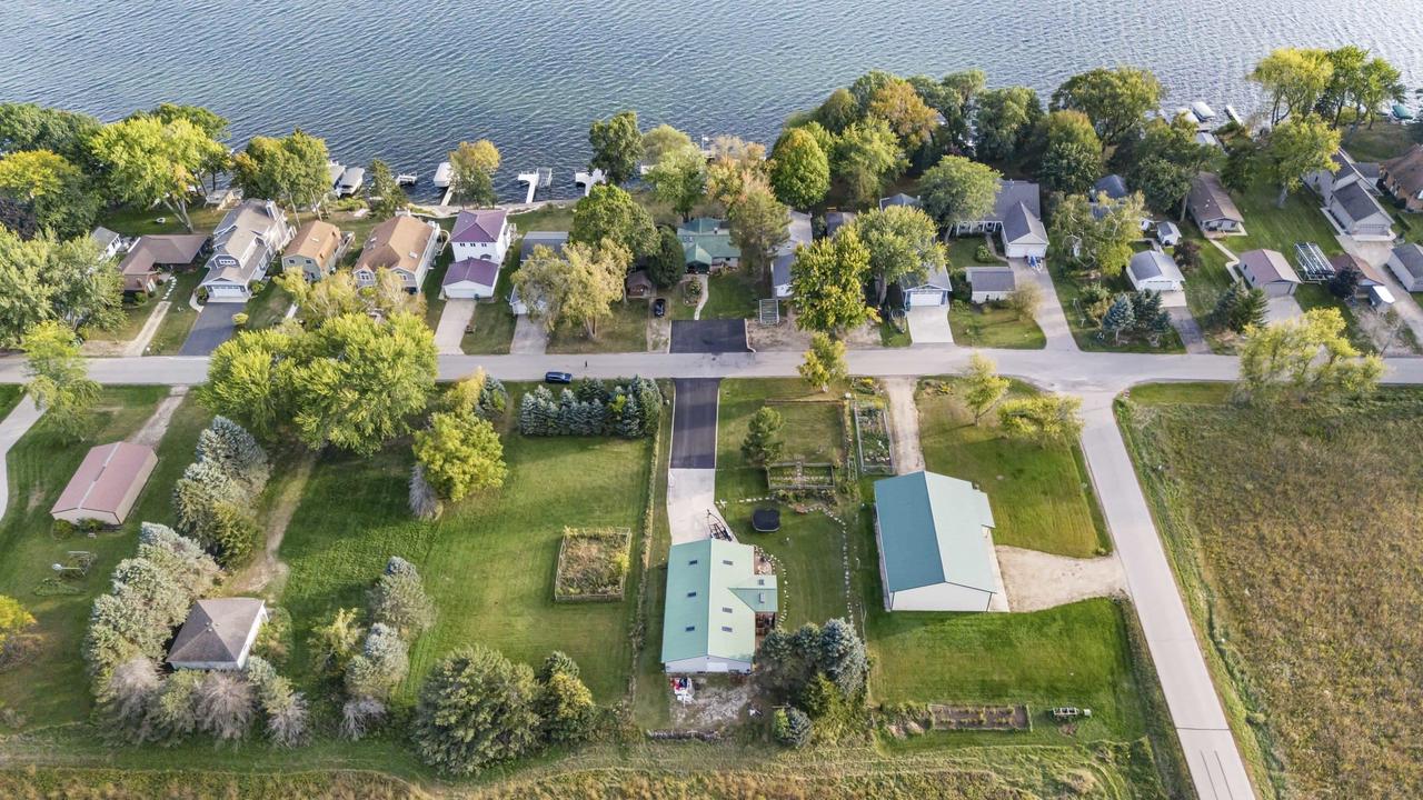 W3385 & W3380 Orchard Avenue