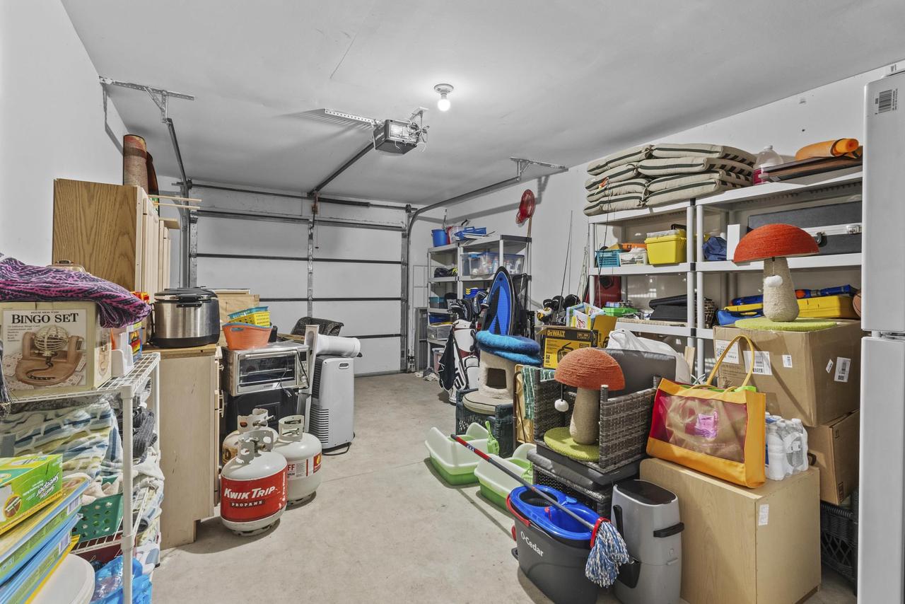 459 Lake Street 206M