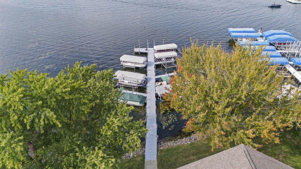 459 Lake Street 206M