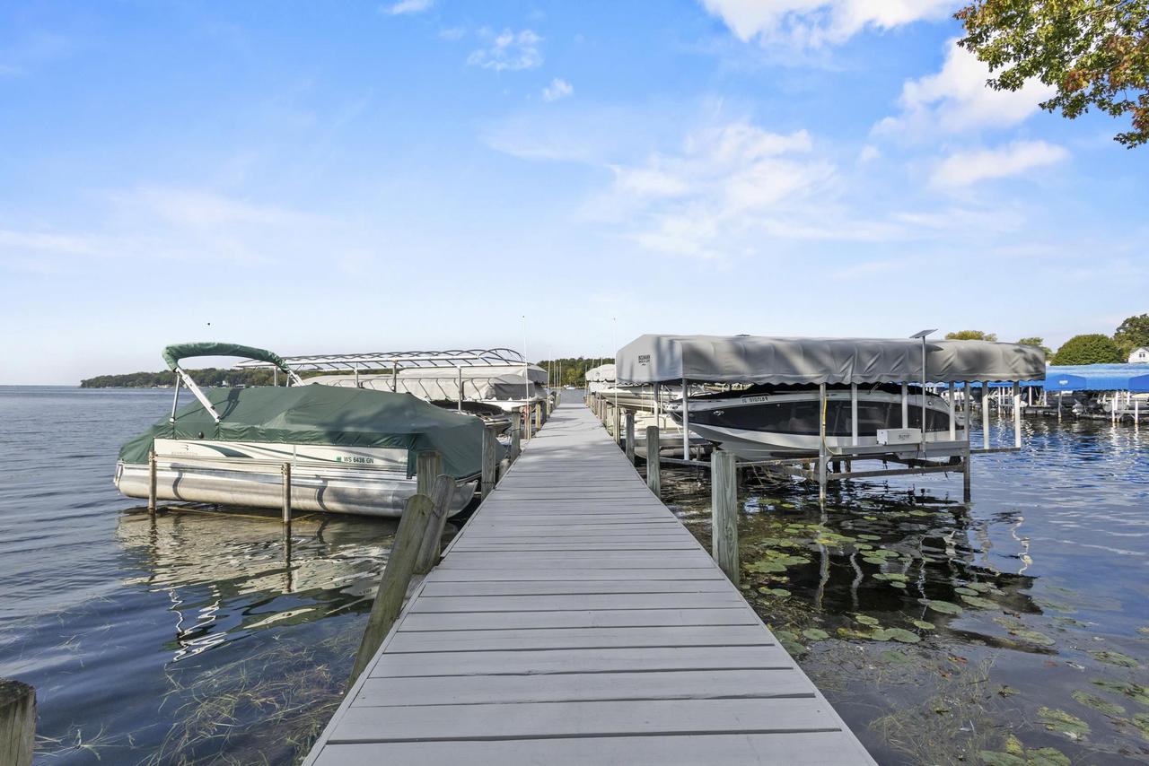 459 Lake Street 206M