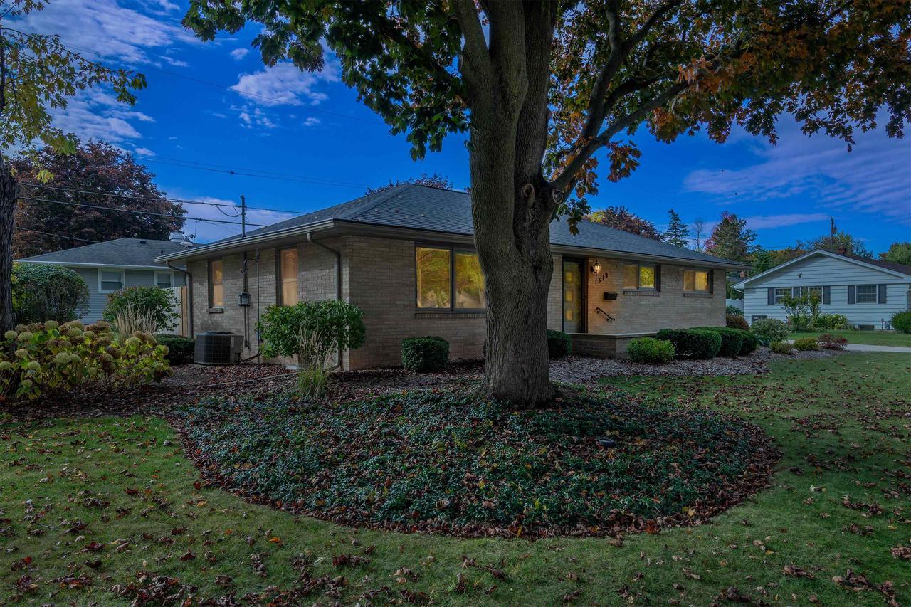 1319 East Harding Drive