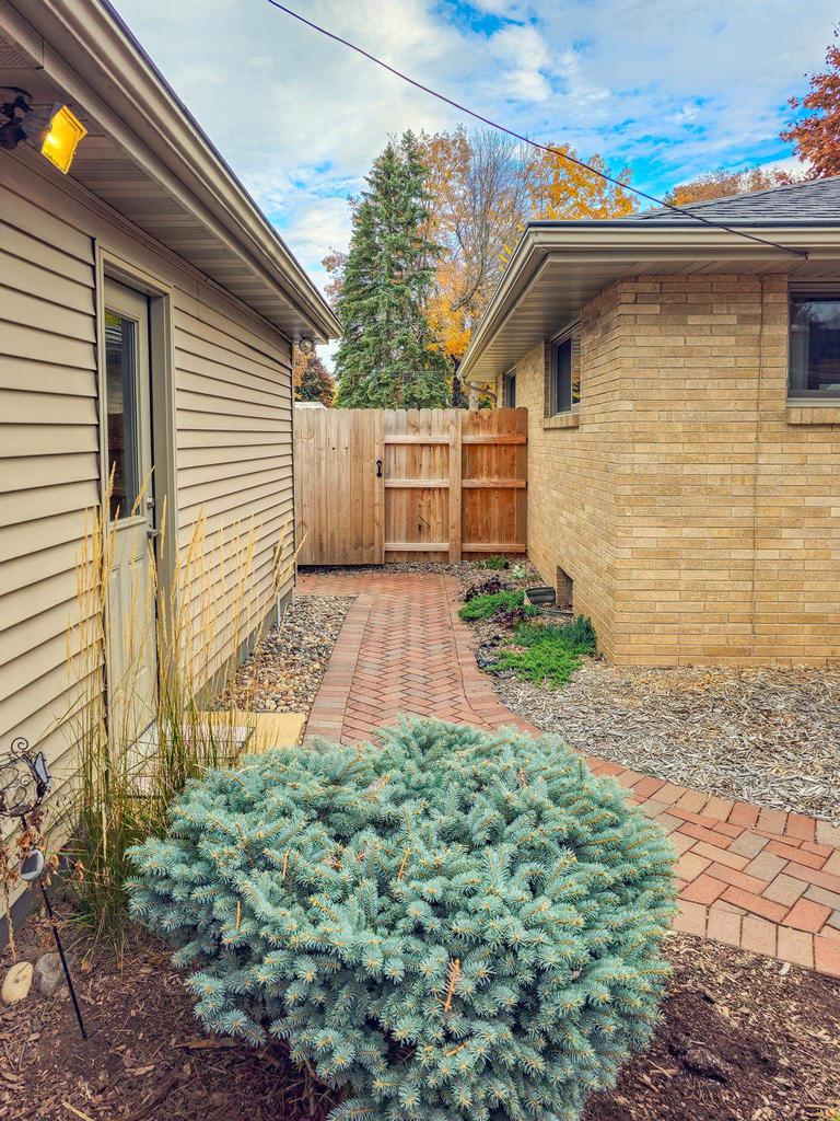 1319 East Harding Drive