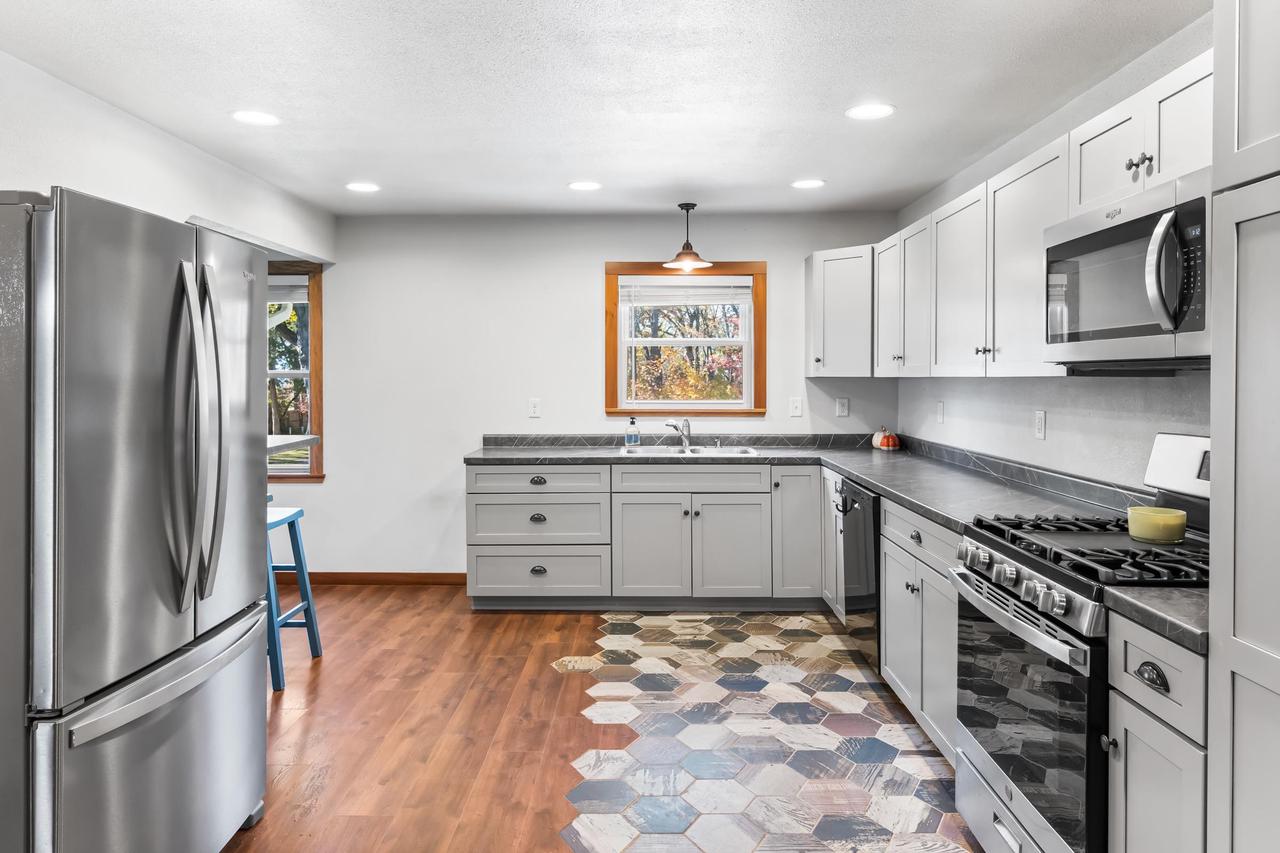 W1769 Sandstone Avenue