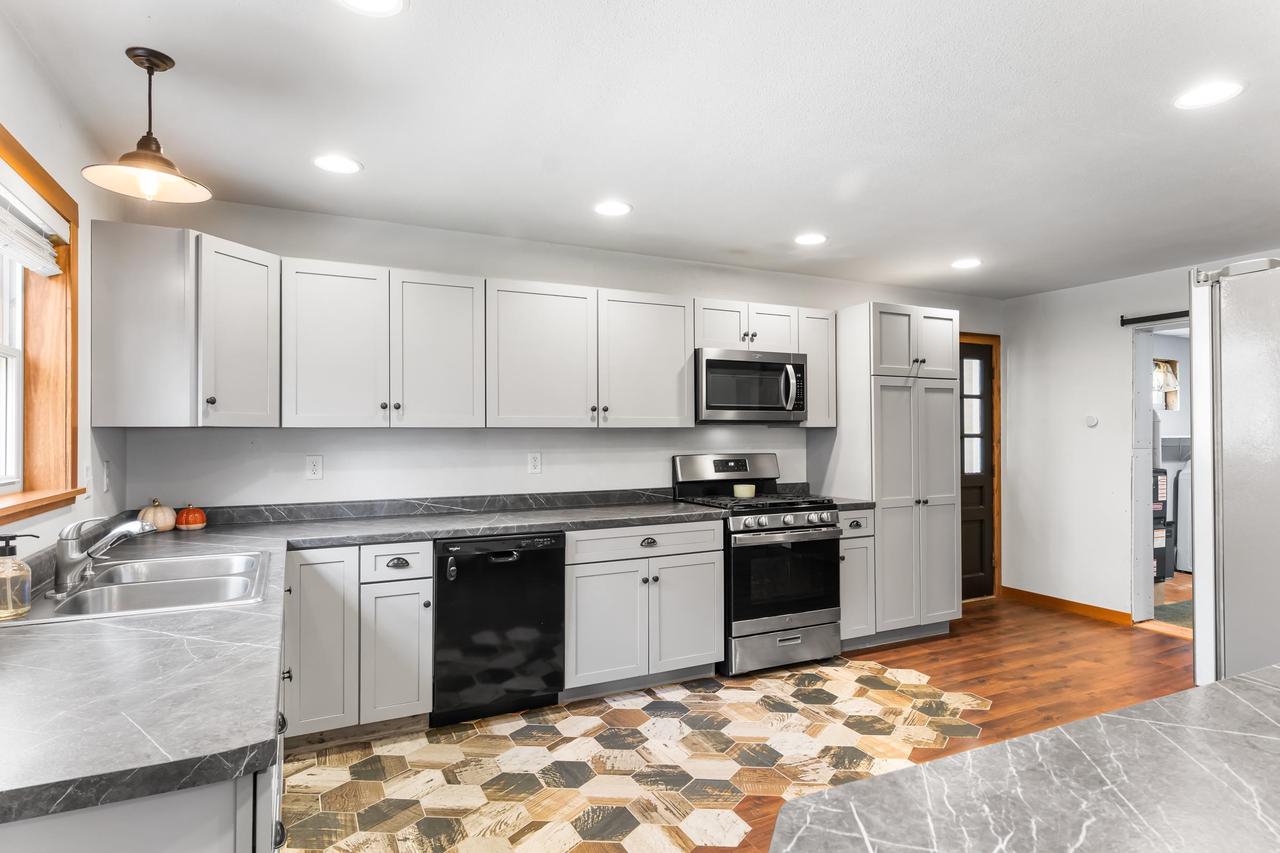 W1769 Sandstone Avenue