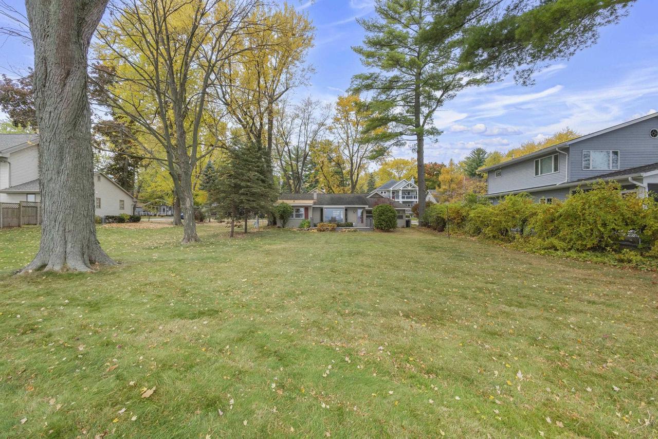 N4226 South Lakeshore Drive