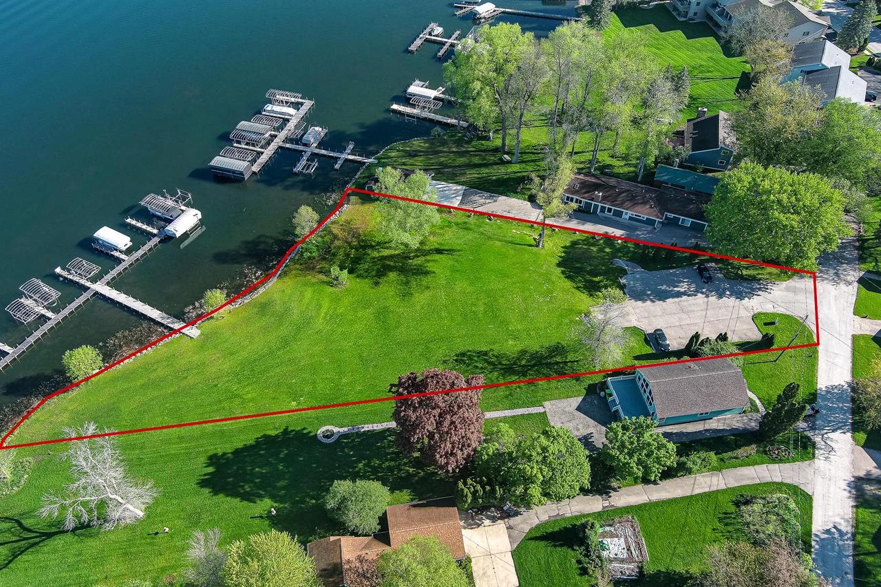 413 Strauss unit 8 Avenue