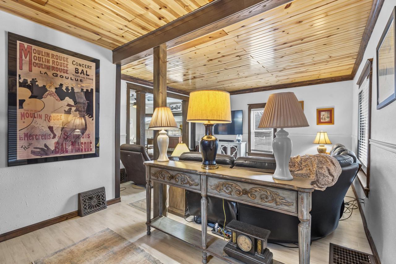 602 West Main Street