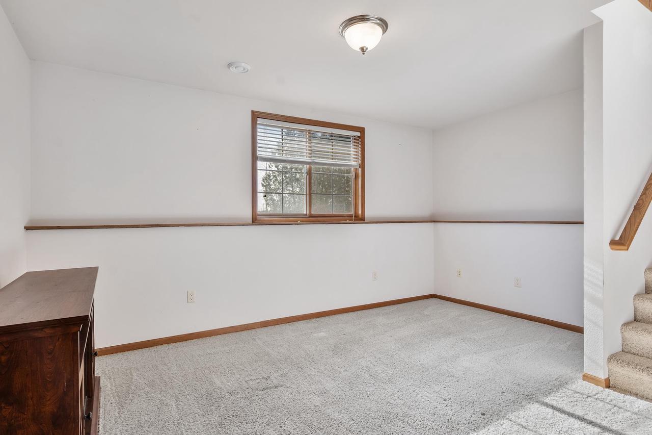 W2078 Buttercup Avenue