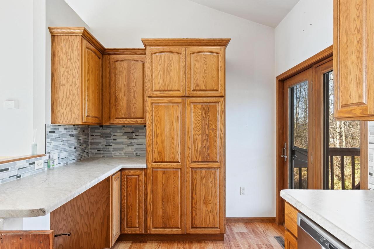 W2078 Buttercup Avenue