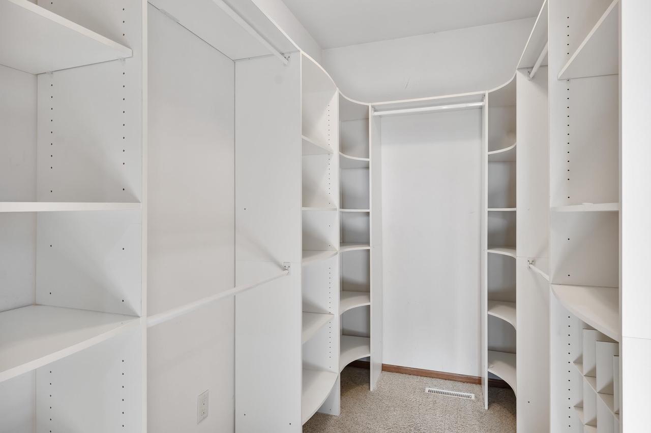 W2078 Buttercup Avenue