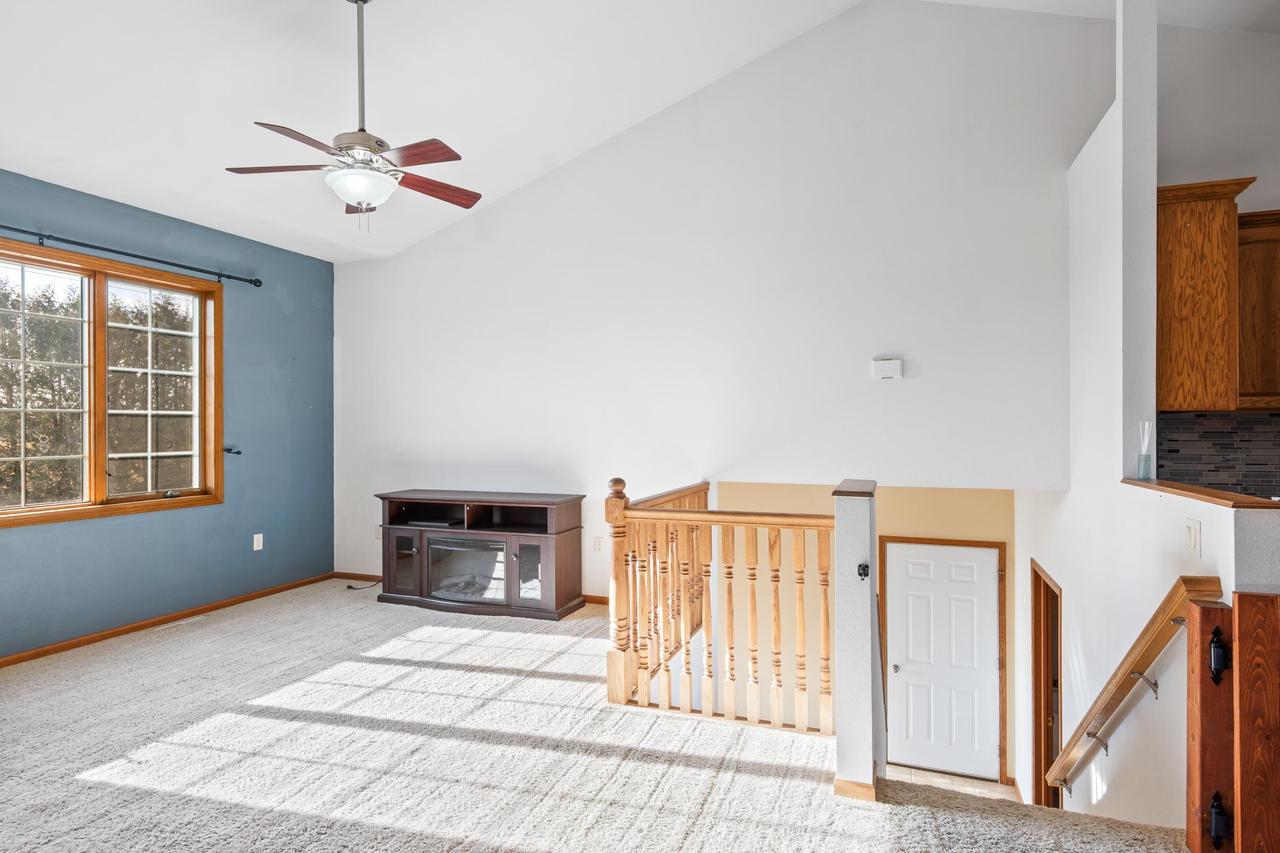 W2078 Buttercup Avenue