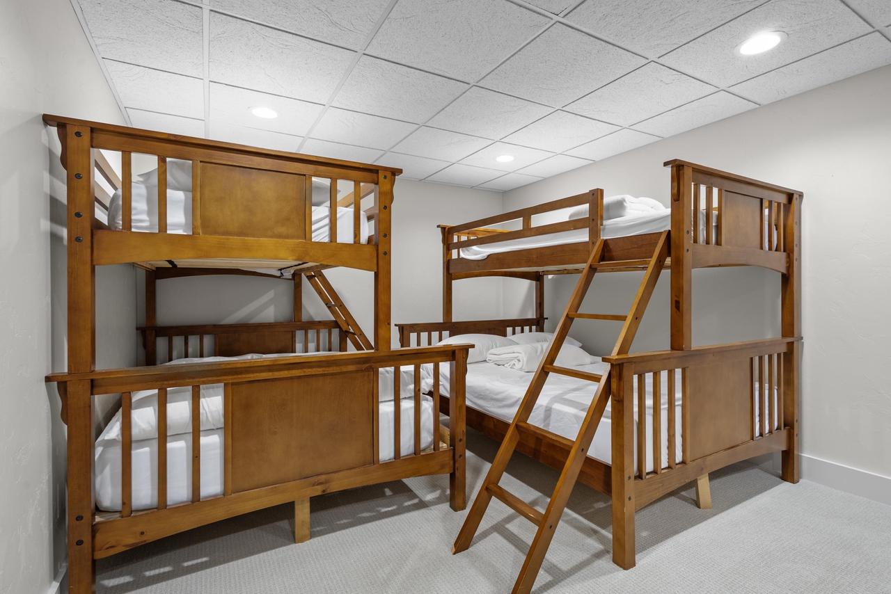 N5195 Forest Glen Beach Road