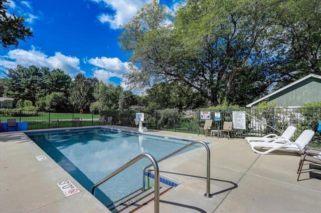 178 East Front Street 14