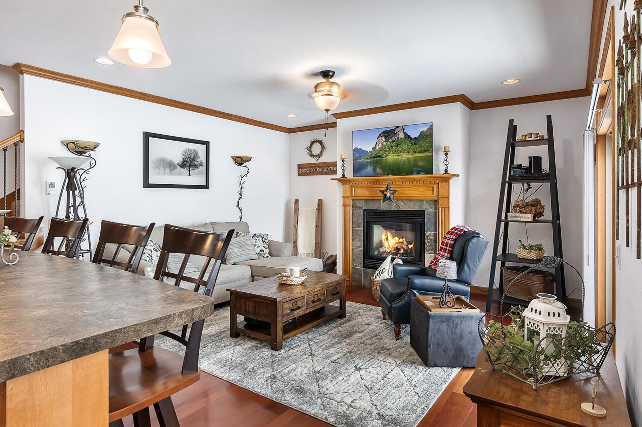 178 East Front Street 14