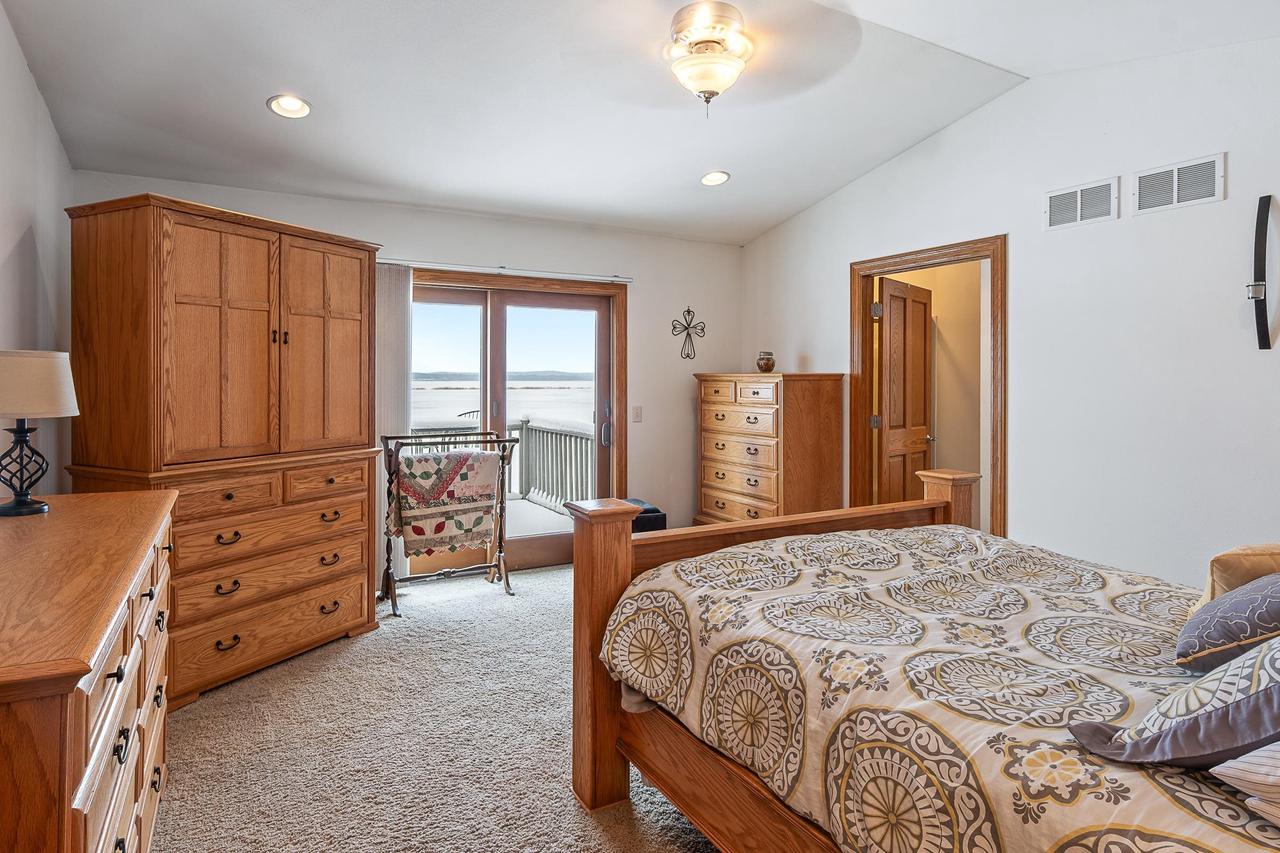 178 East Front Street 14