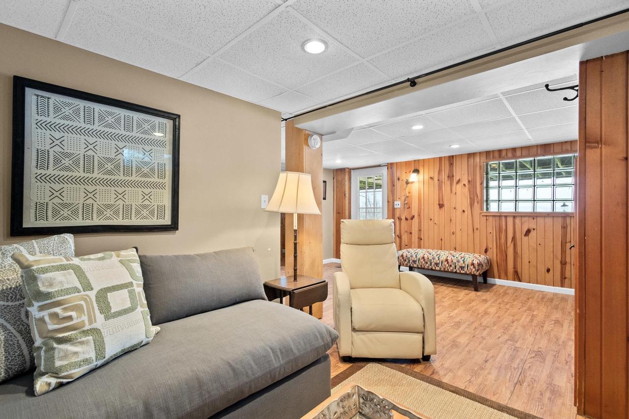 W964 Spring Grove Road