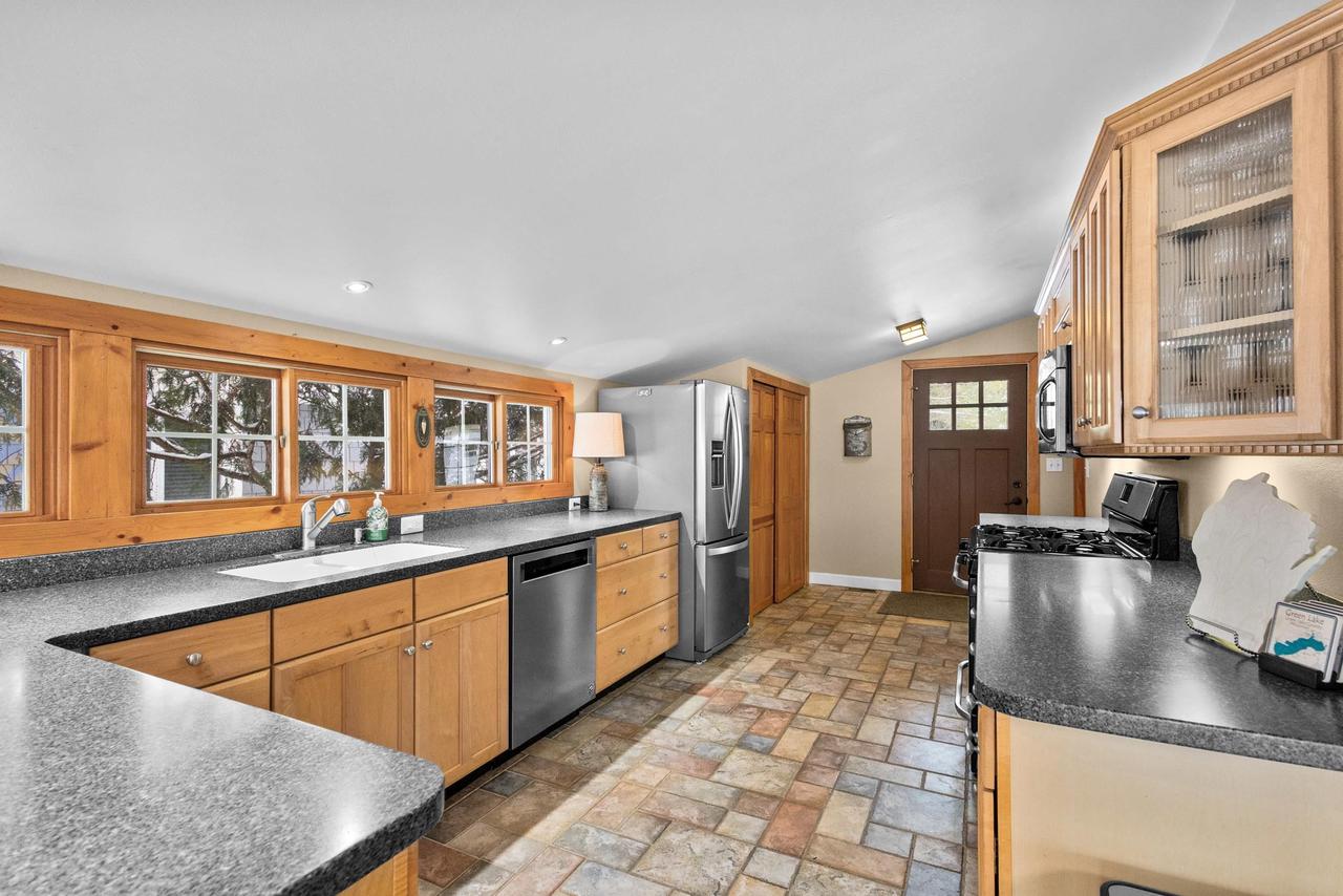 W964 Spring Grove Road