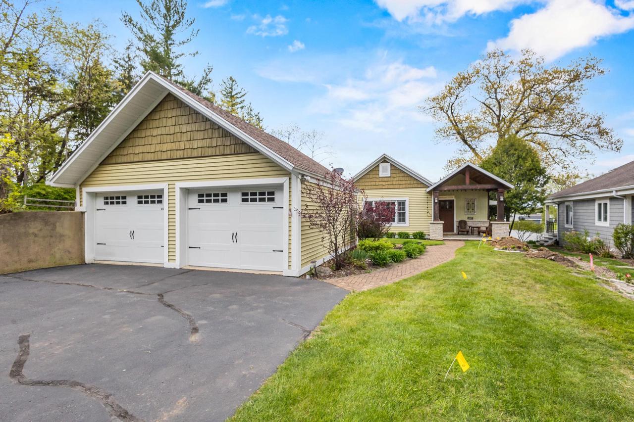 W964 Spring Grove Road