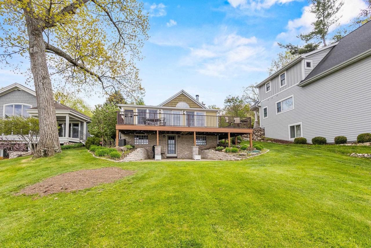 W964 Spring Grove Road