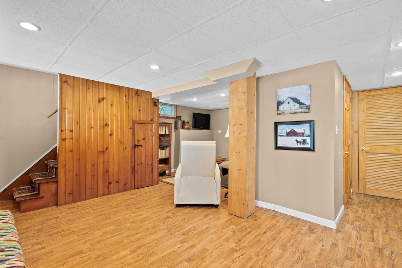 W964 Spring Grove Road