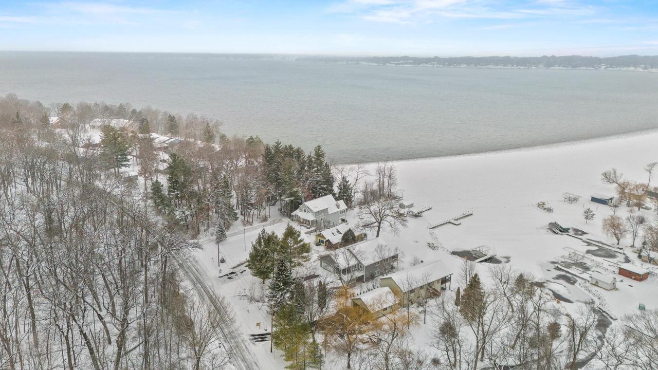 W964 Spring Grove Road