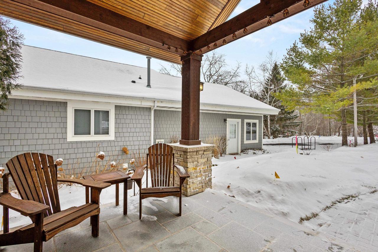 W964 Spring Grove Road