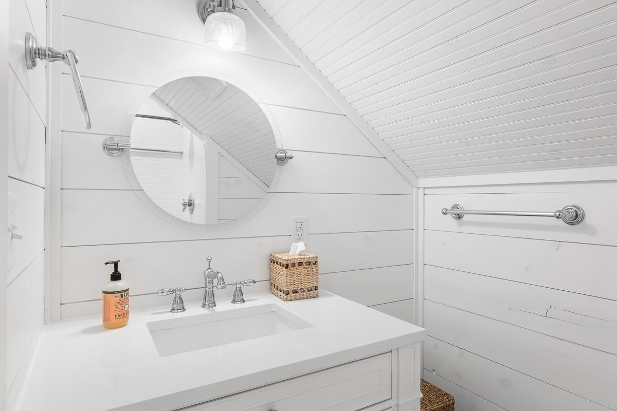 W2004 Tuleta Hill Road