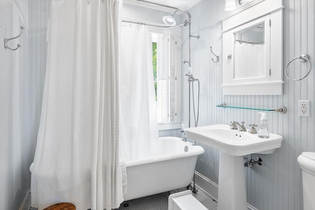 W2004 Tuleta Hill Road