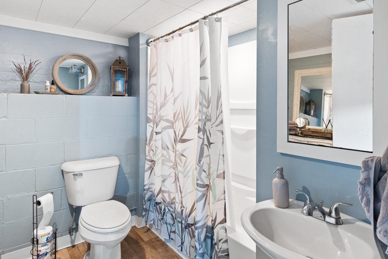 607C Illinois Avenue