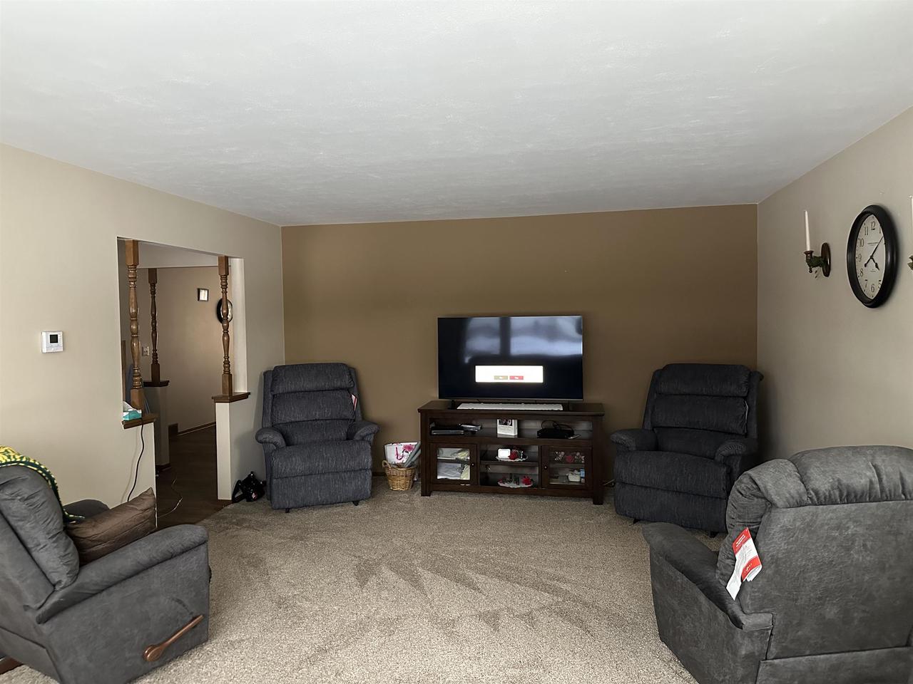 105 OUSTERLING Drive