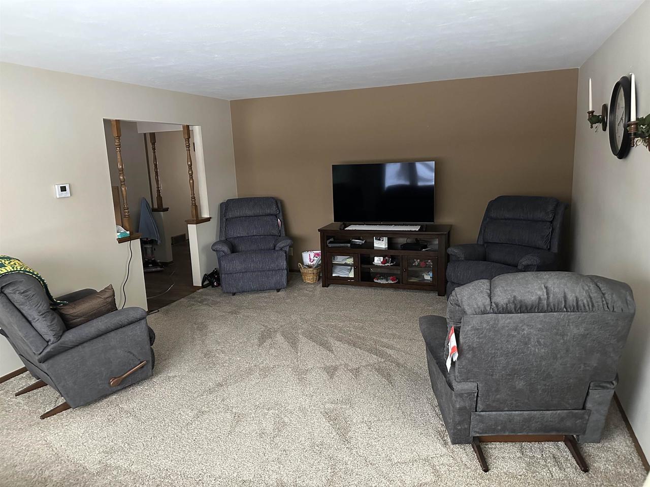 105 OUSTERLING Drive