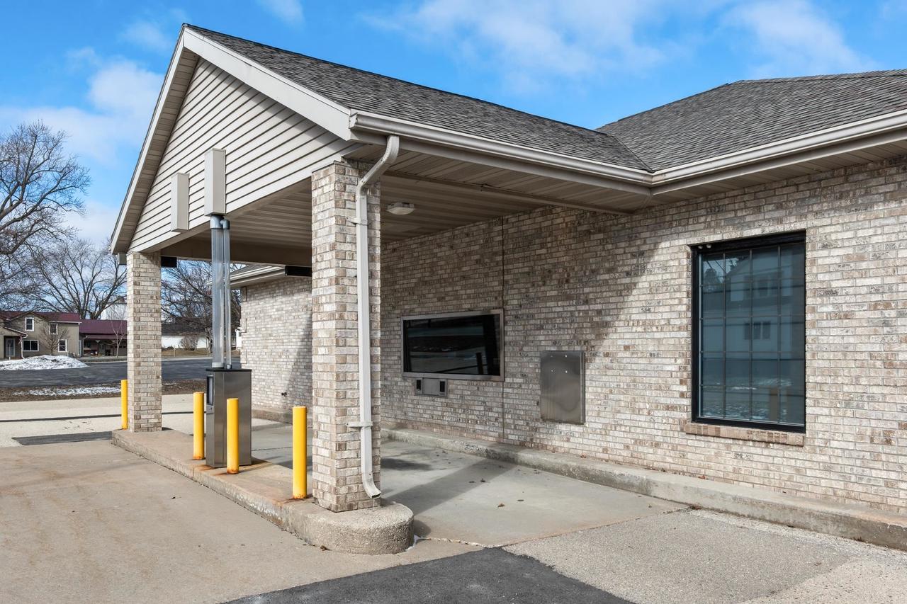 102 South Woodward Street