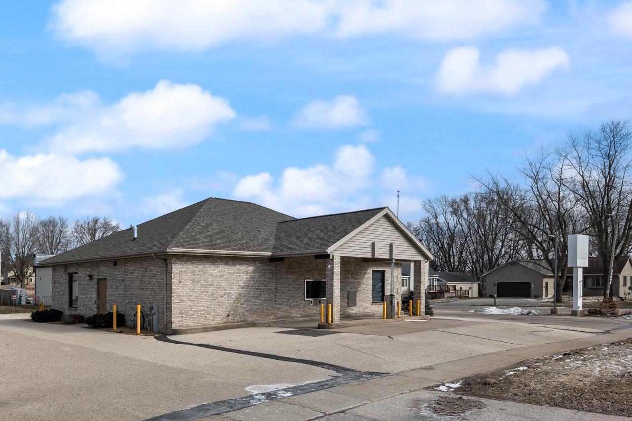 102 South Woodward Street