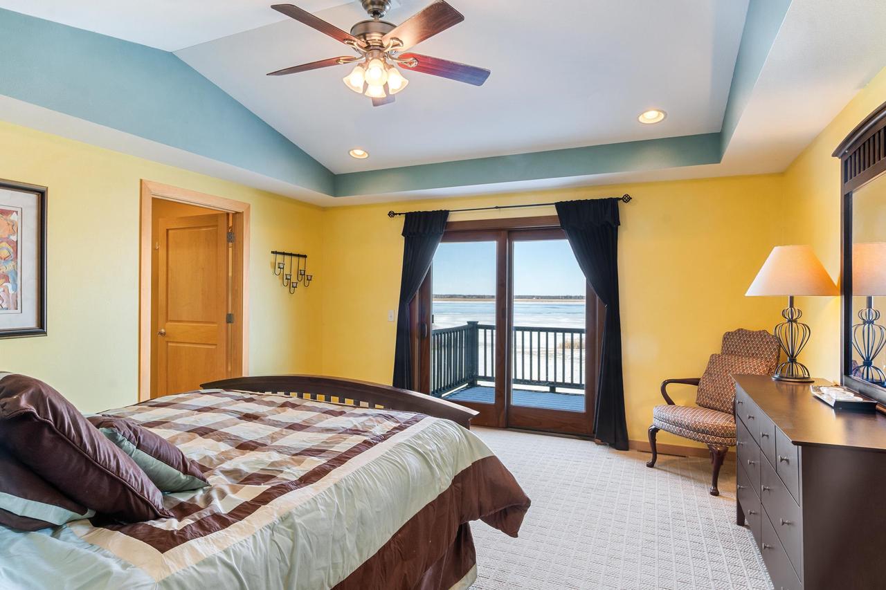 178 East Front Street 13