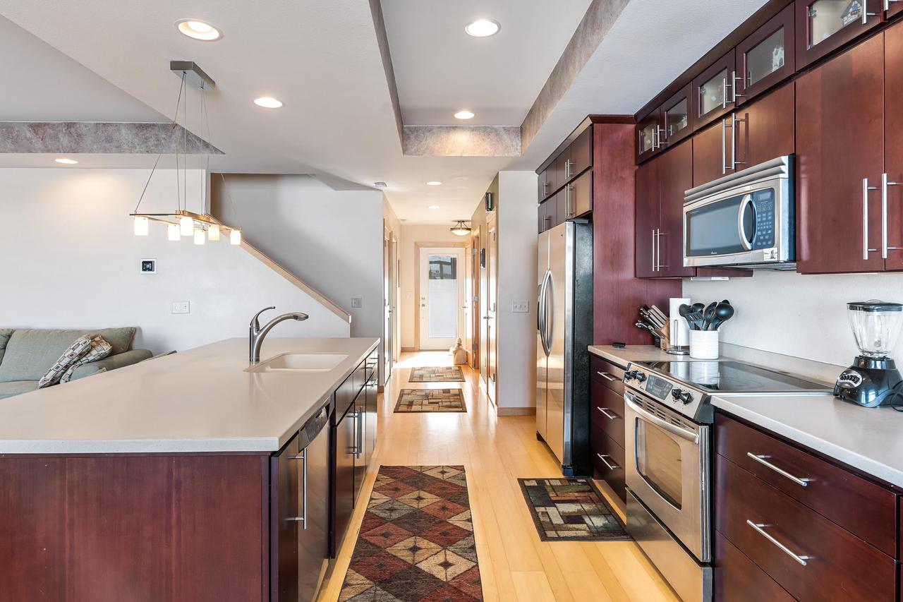 178 East Front Street 13