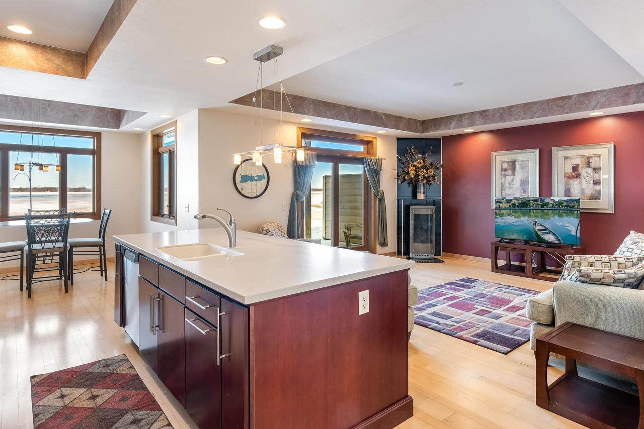 178 East Front Street 13