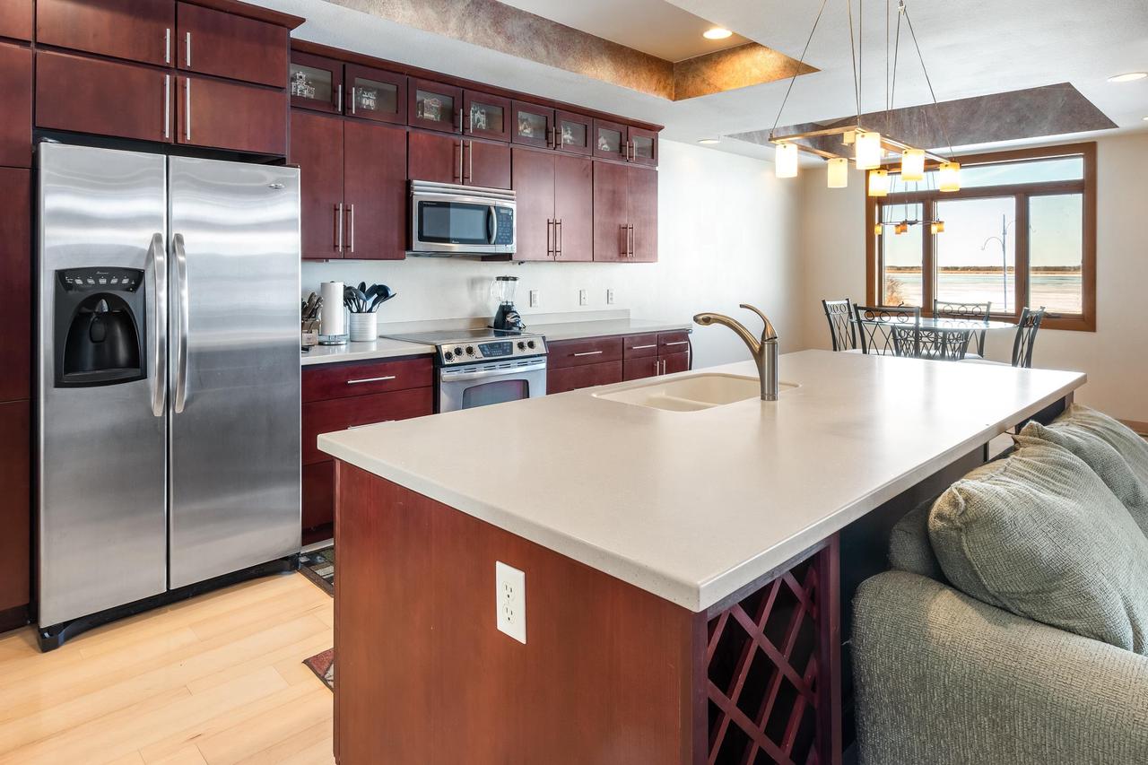 178 East Front Street 13