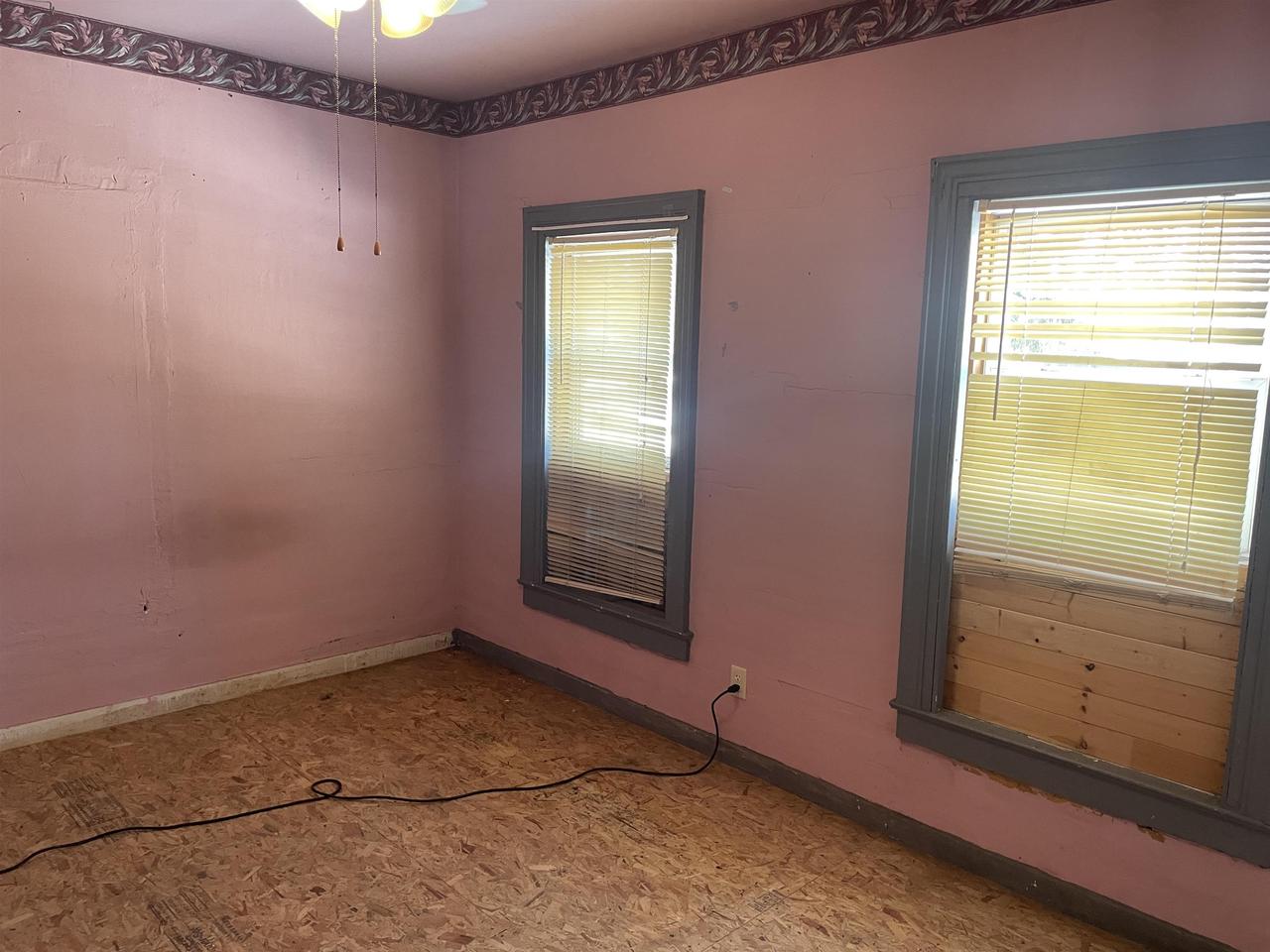 322 East North Street