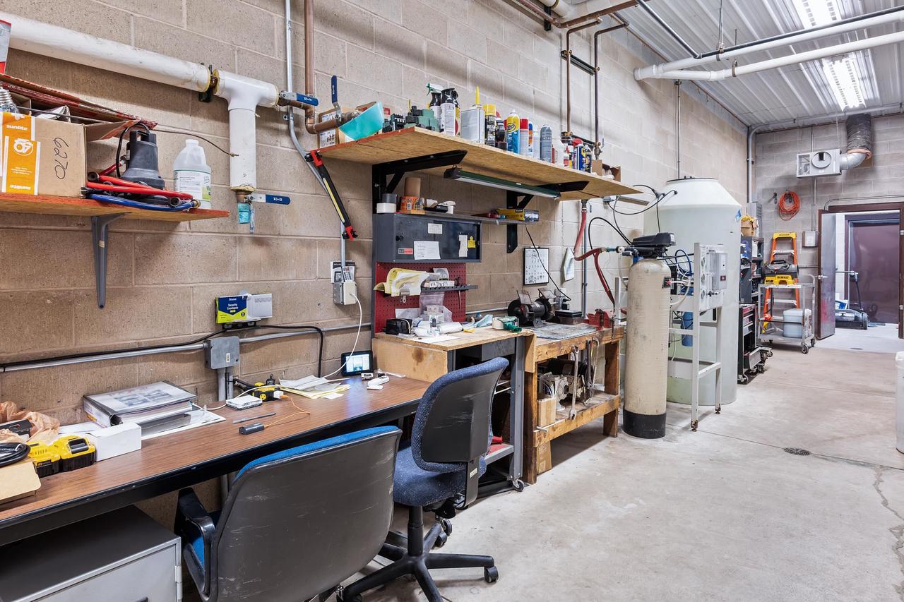 1275 North Margaret Street