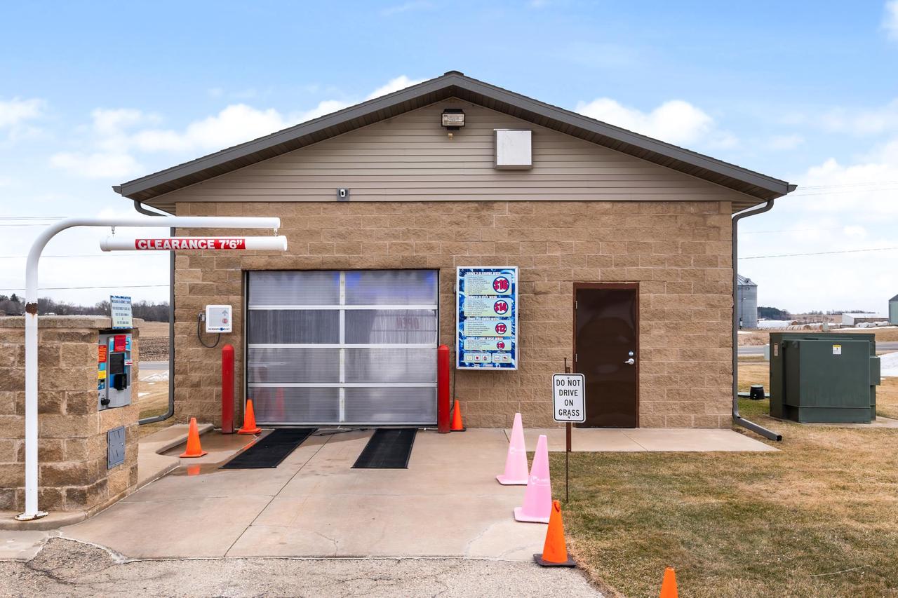 1275 North Margaret Street