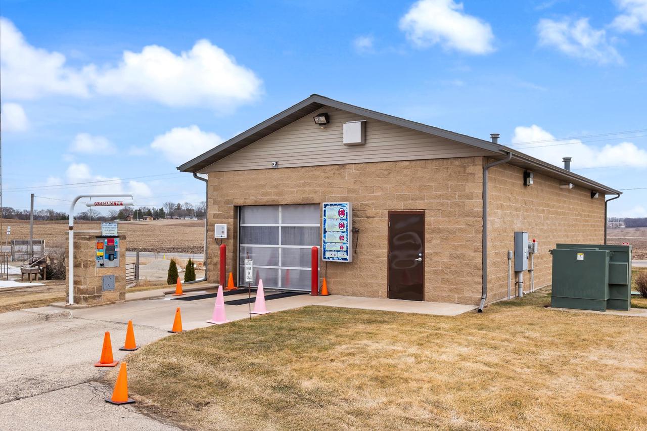 1275 North Margaret Street