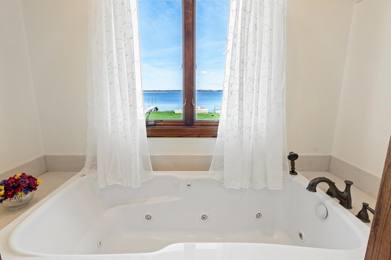 178 East Front Street 31